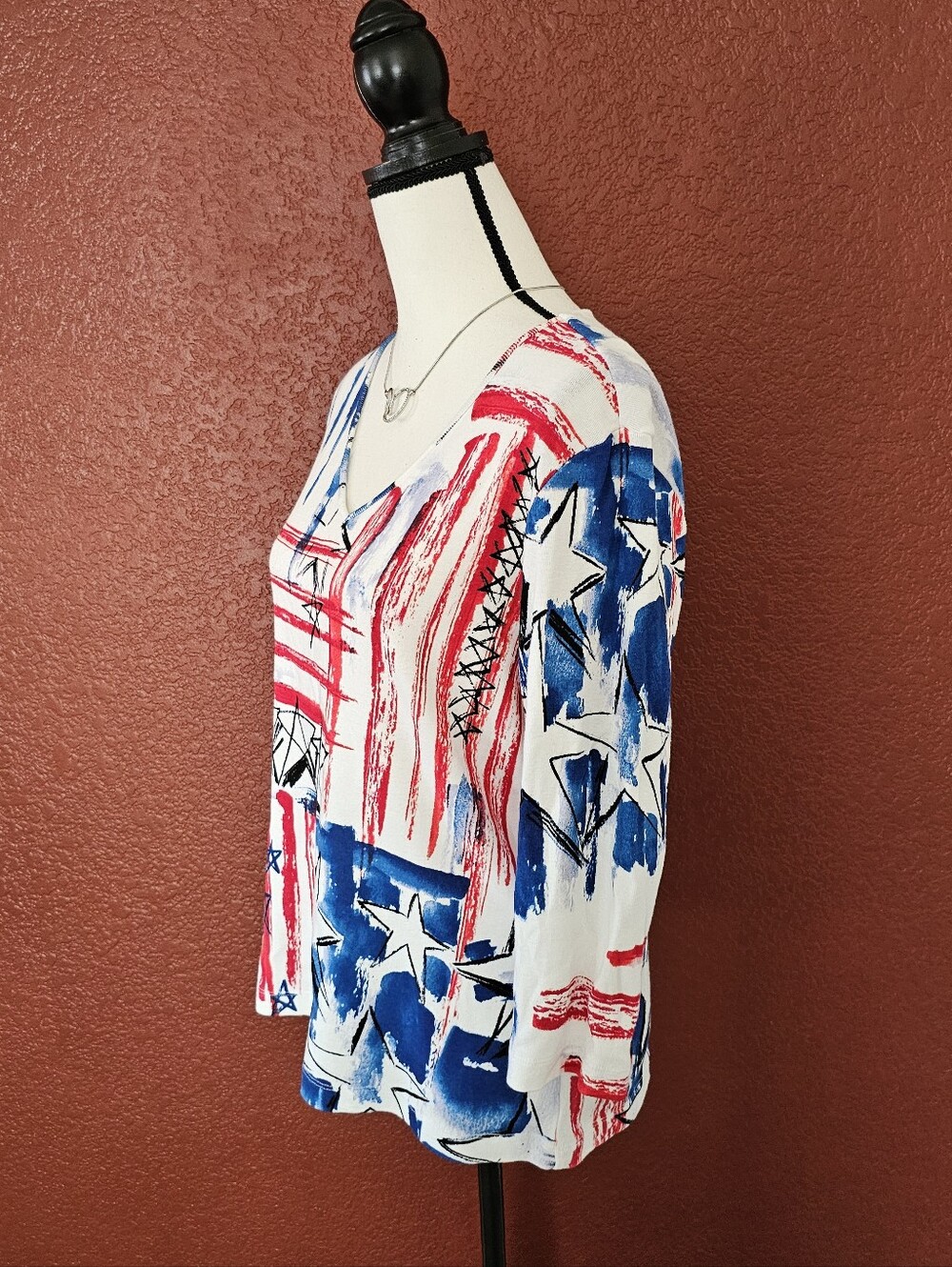 Chico's Red, Blue & White Abstract Flag-Style V-Neck Top - Picture 4 of 8